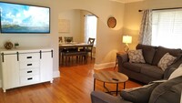 Building Photo - Fully Furnished Home Short or Long Term