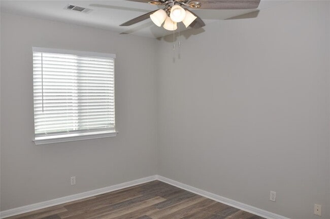 Building Photo - 272 Spillway Dr