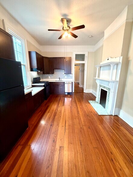 Kitchen - 2420 Jena St