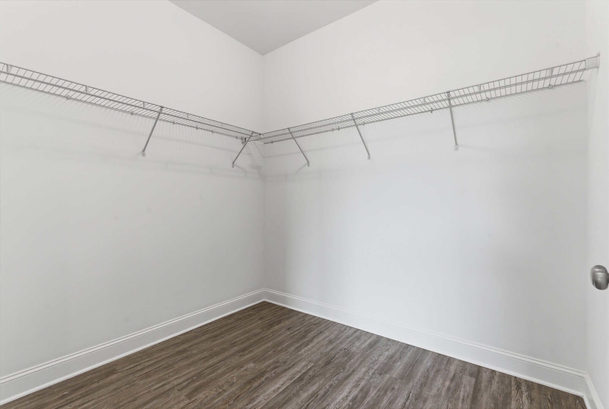 Building Photo - 3237 McClellan Way SE