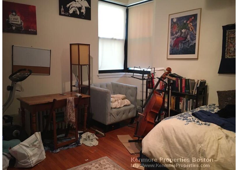 Building Photo - 504 Beacon St