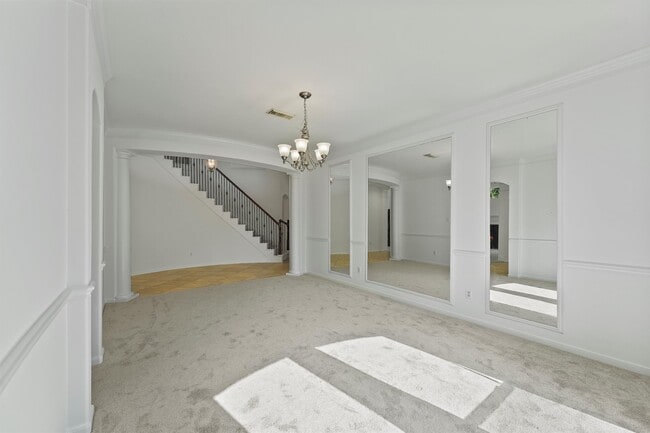 Building Photo - 26422 Creston Woods Dr