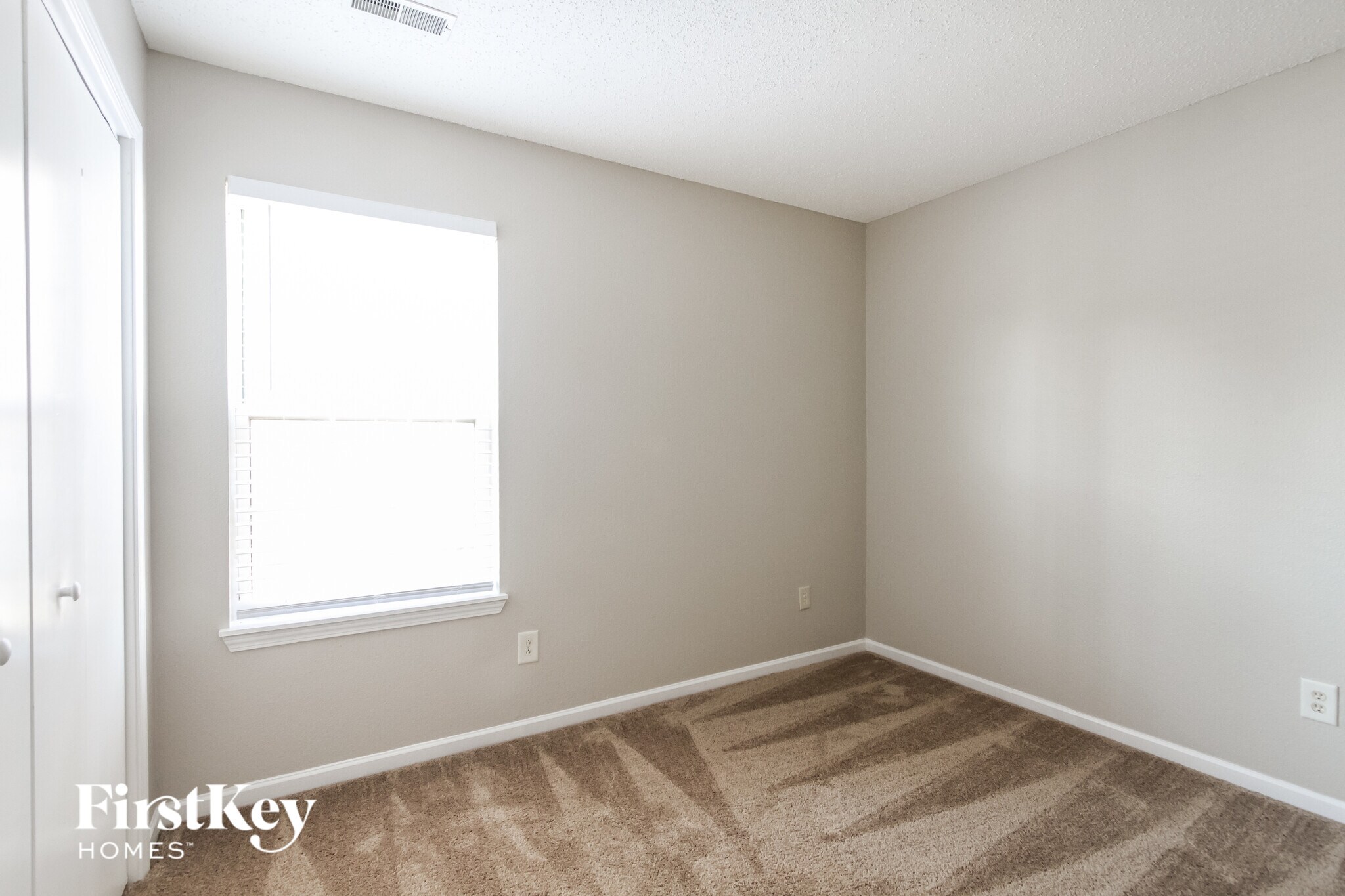 Building Photo - 9762 Trail Dr