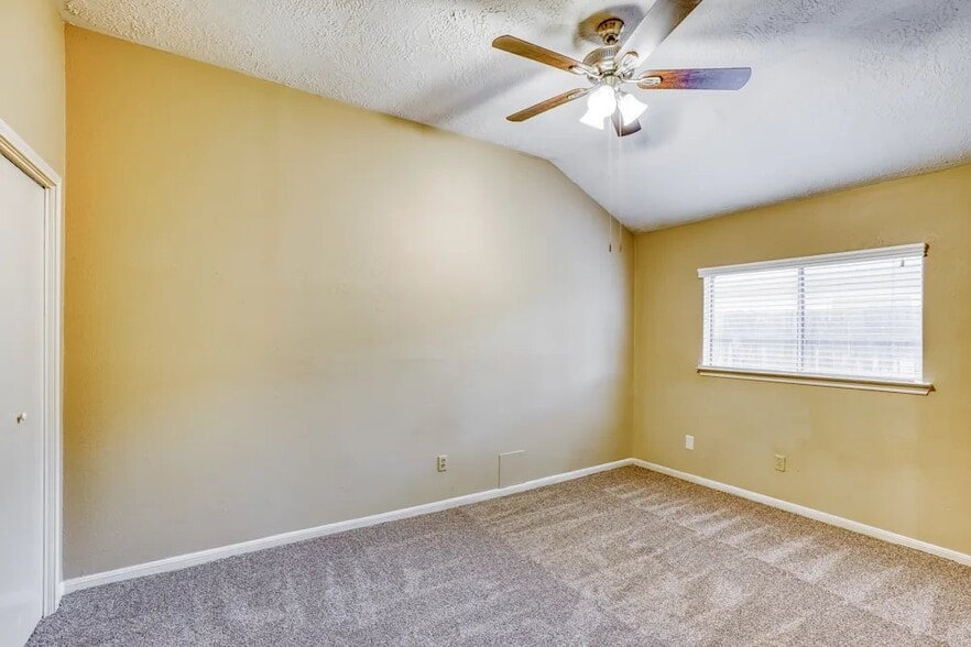 Building Photo - 10579 Twilight Moon Dr