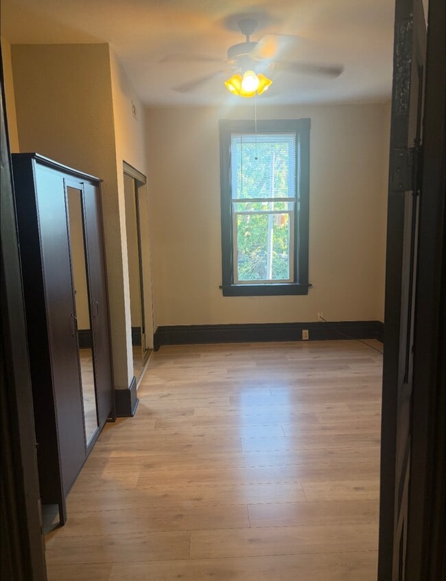 Building Photo - 2115 Allen Ave