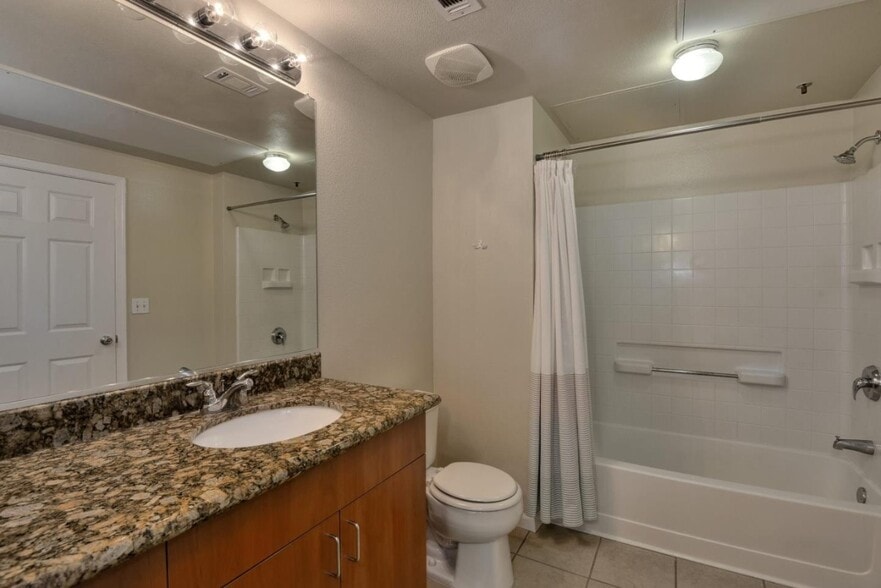 Building Photo - 1060 S 3rd St