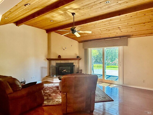 Building Photo - 976 Slate Dr