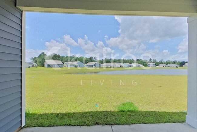 Building Photo - 635 Castillo Dr