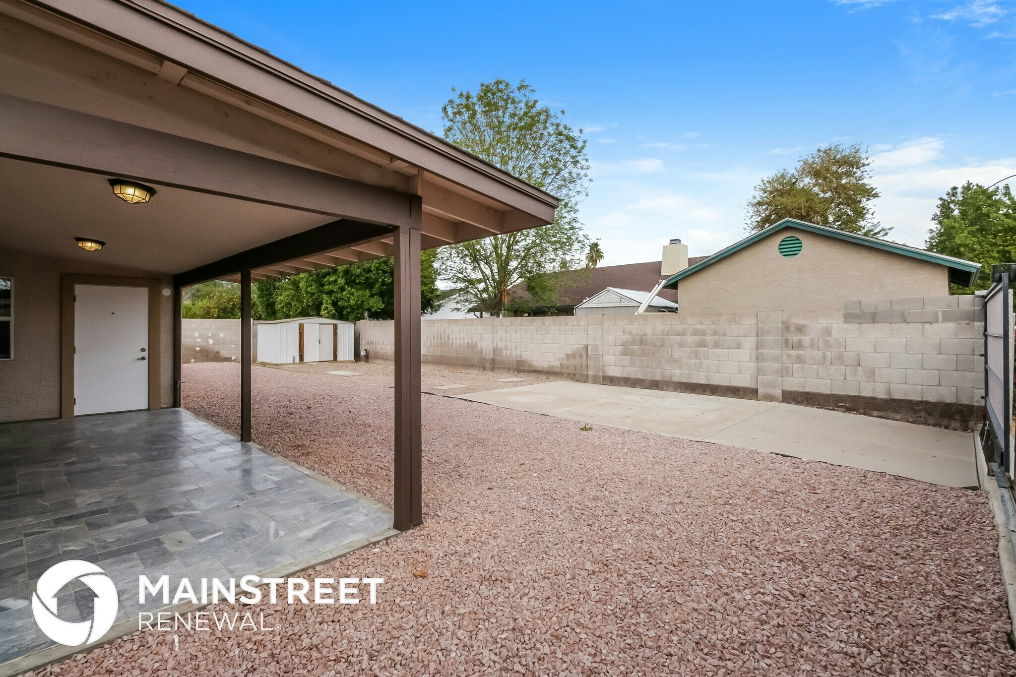 Building Photo - 4062 E Holmes Ave