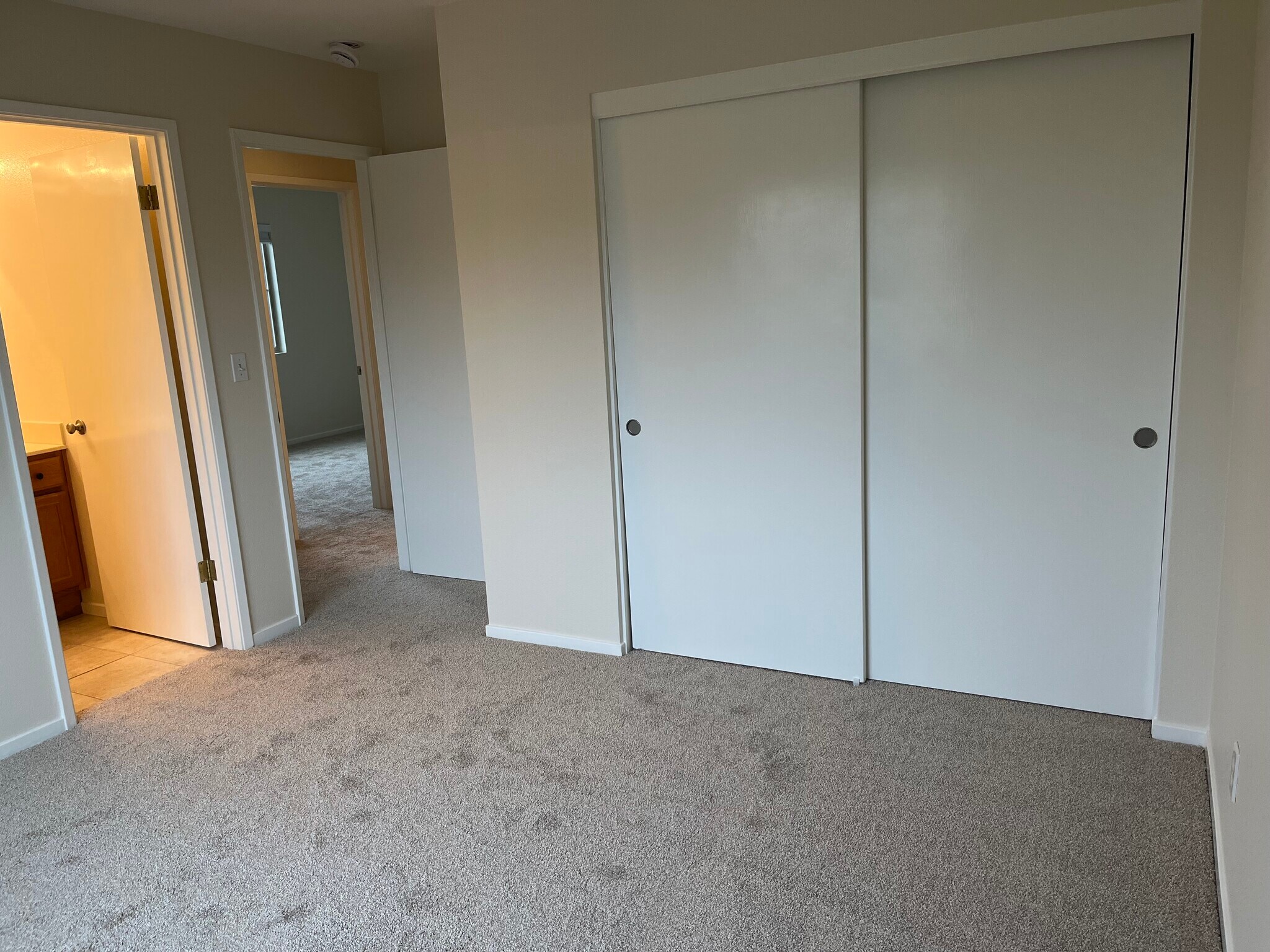 Building Photo - 2436 Avignon Cir