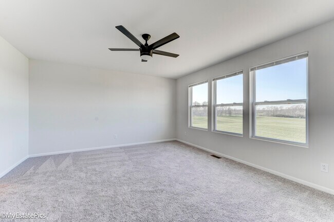 Building Photo - 2780 Riverview Ln