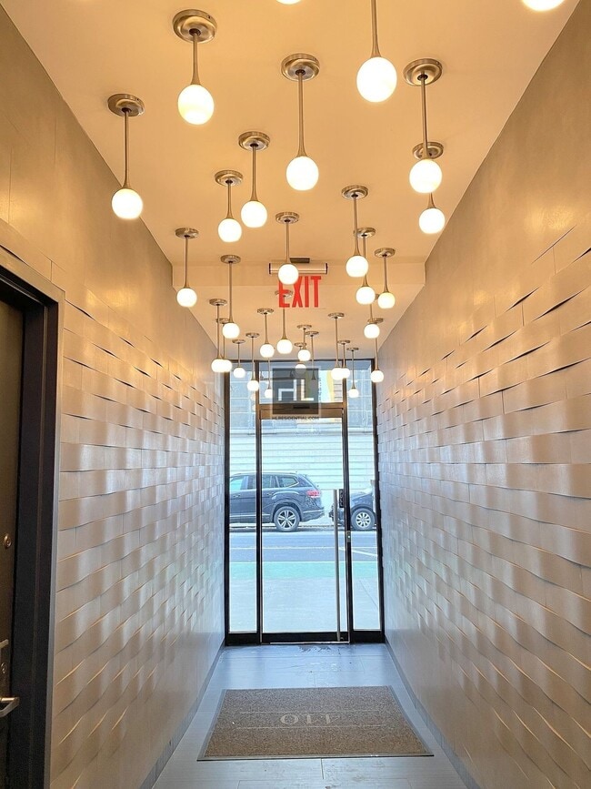 Building Photo - East 13th Street