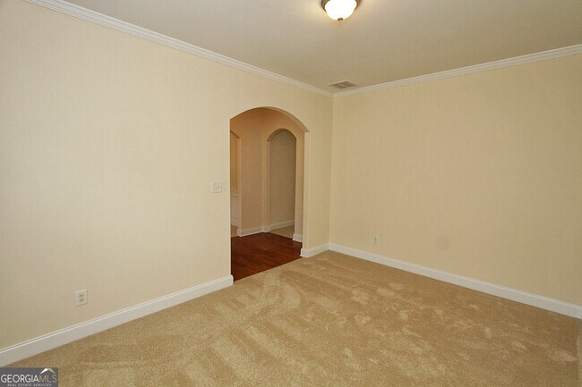 Building Photo - 728 Castle Top Ct SE