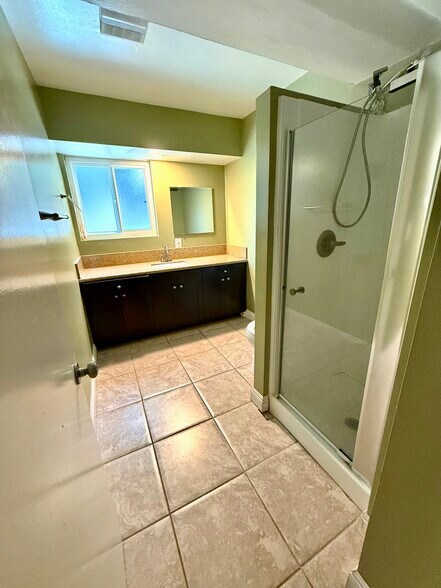 Building Photo - 3346 San Carlos Dr