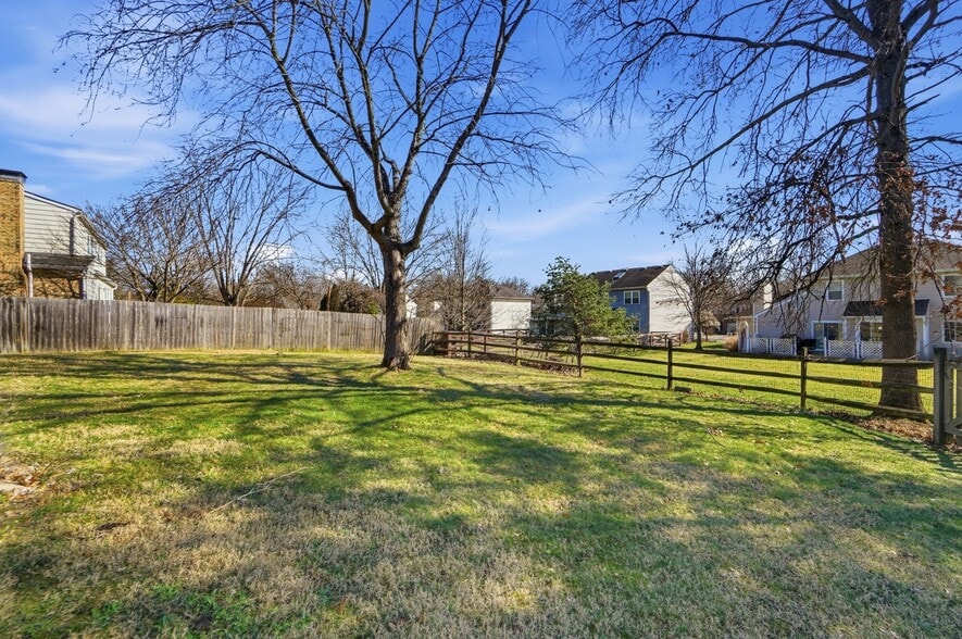 Building Photo - 1849 Lemontree Ln