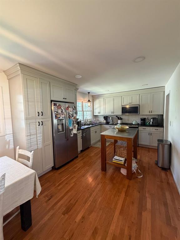 Building Photo - 2000 Fairway Cir NE