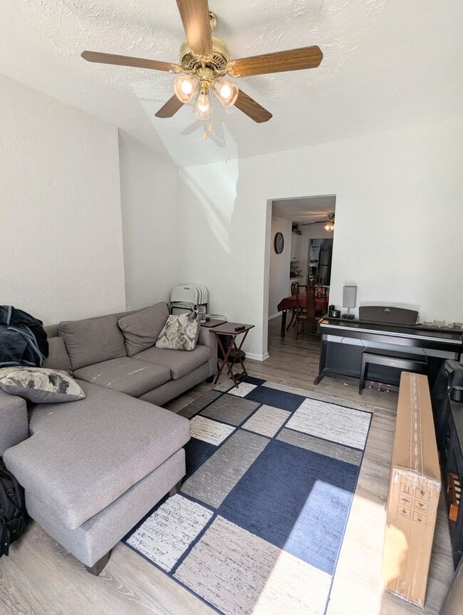 Building Photo - 118-120 S 25th St