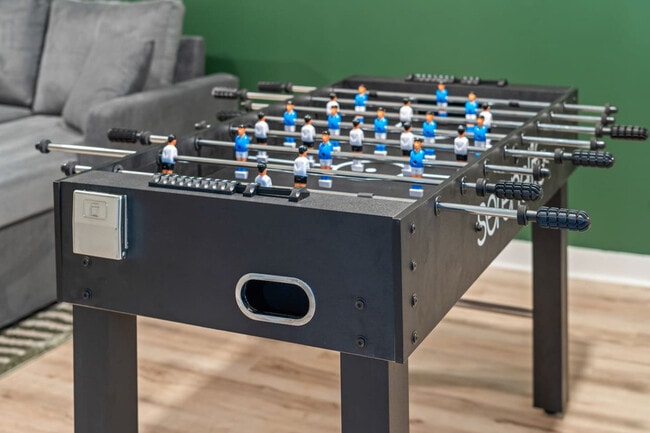 Building Photo - 1618 Cooper Lake Rd SE