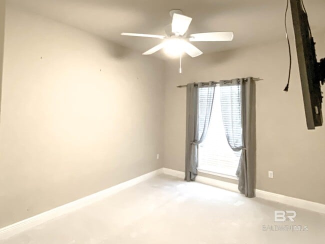 Building Photo - 609 Royal Troon Cir