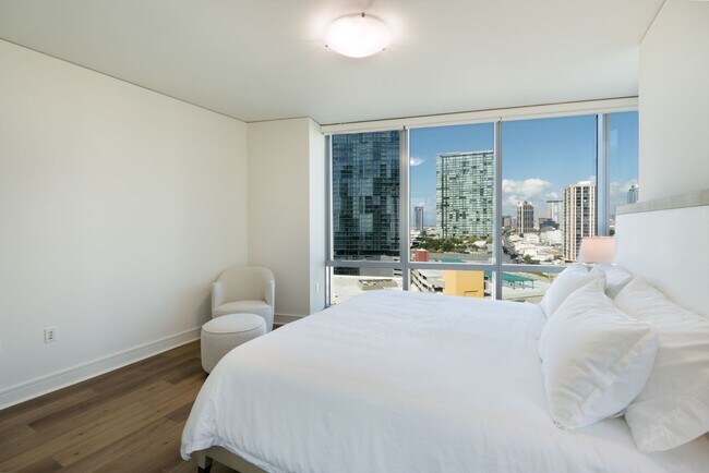 Building Photo - HOKUA 3 bedroom FULLY FURNISHED