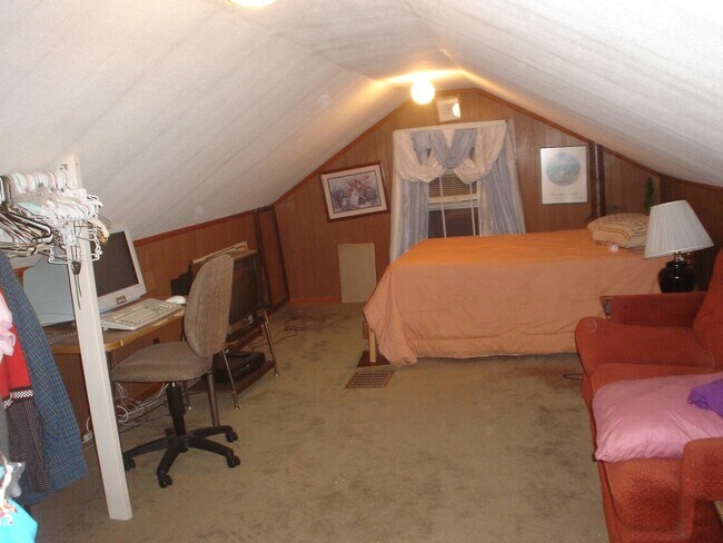 Building Photo - 2319 Modena Dr