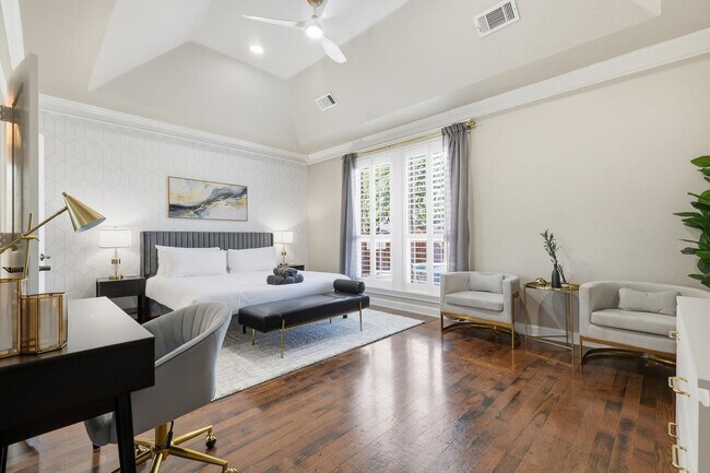 Building Photo - 4843 Golfside Dr