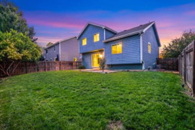 Building Photo - Spacious 3 bed, 2.5 bath home in Central Fort Collins