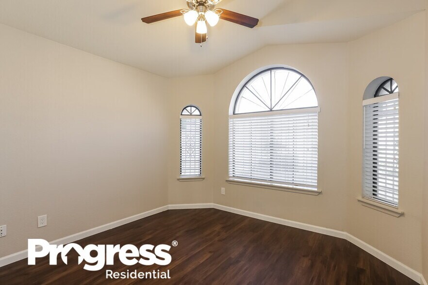 Building Photo - 1209 E Villa Rita Dr