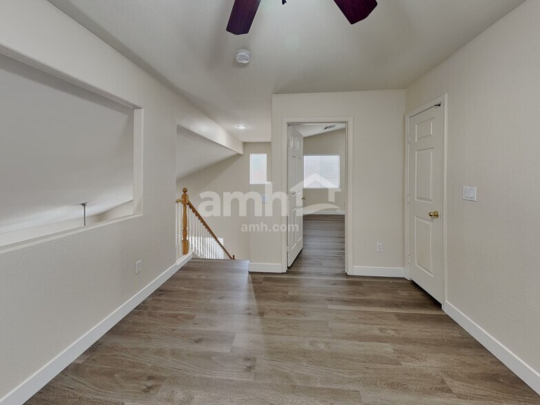 Building Photo - 3810 Shimmering Creek Ave