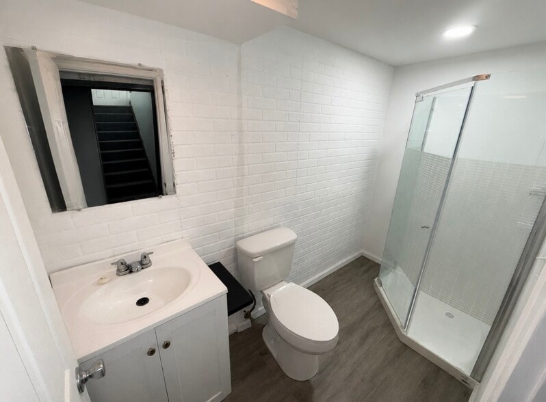 Building Photo - 1403 Emerald Dr