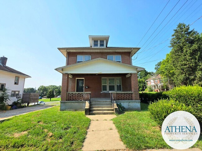 Building Photo - 631 North St