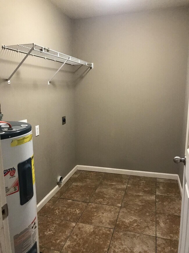 Building Photo - 1405 S 12th St