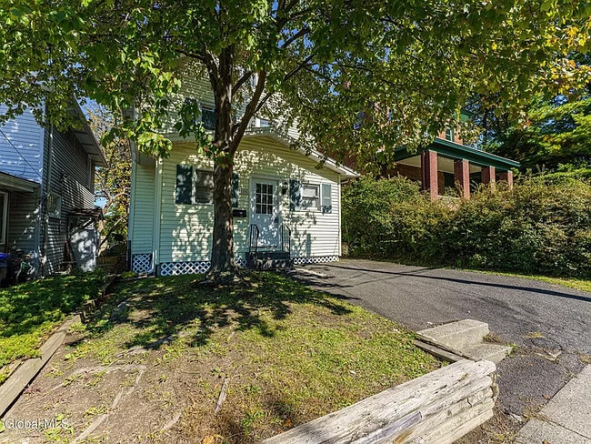 Building Photo - 1508 Tibbits Ave