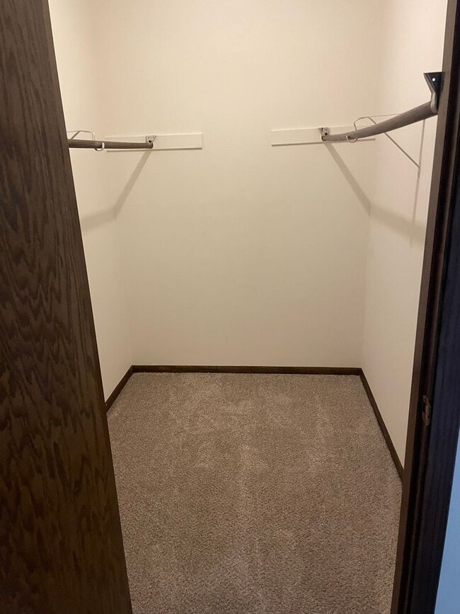 Building Photo - Blaine Townhome for Rent