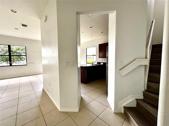 Building Photo - 5265 Beckton Rd