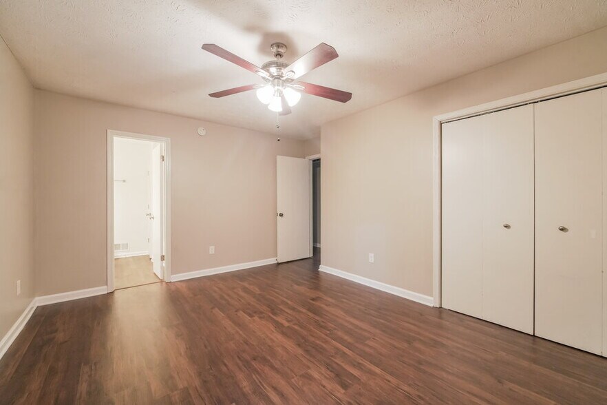 Building Photo - 4061 Wylie Ln
