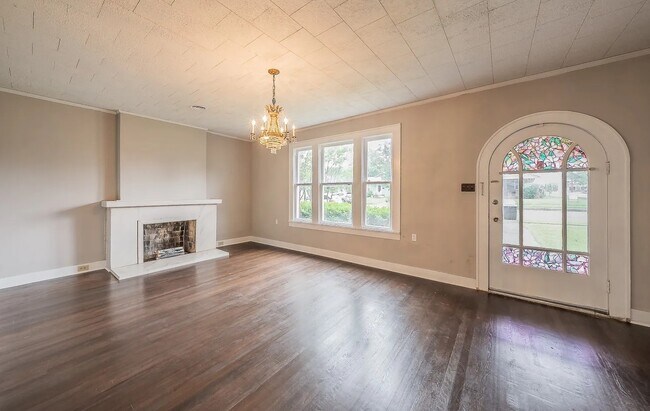 Building Photo - 1500 Proctor Ave