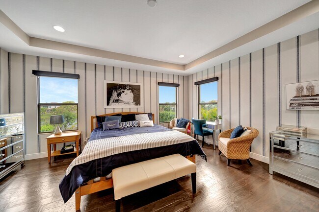 Building Photo - 10302 Sweet Bay Manor