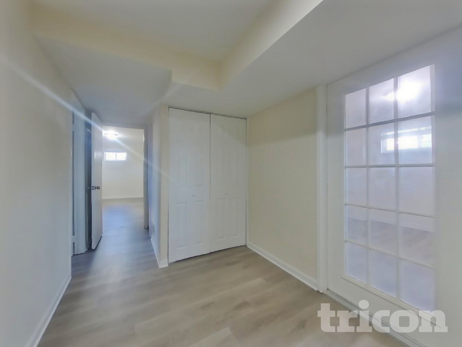 Building Photo - 3109 Lakehurst Ave