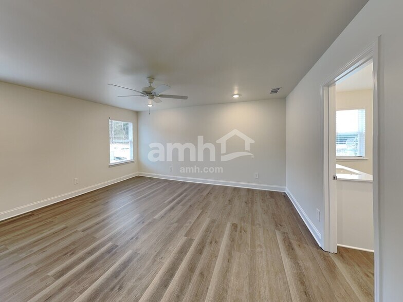 Building Photo - 3018 Ansley Place Rd