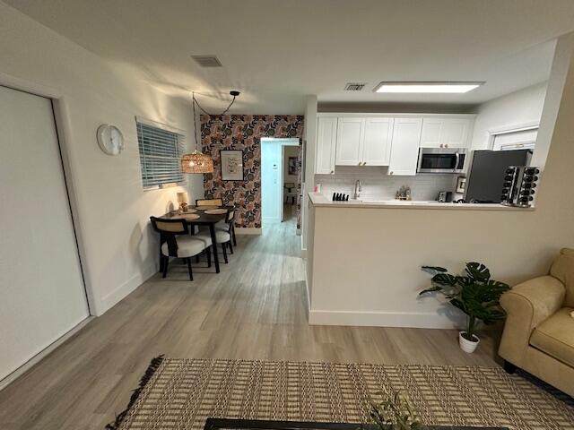 Building Photo - 524 Eastwind Dr