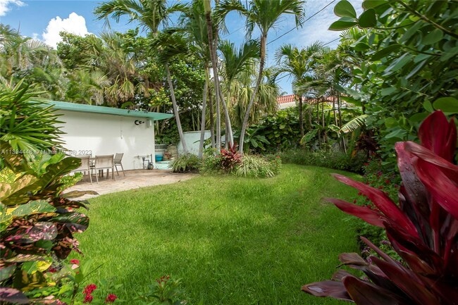 Building Photo - 3327 NE 15th Ct