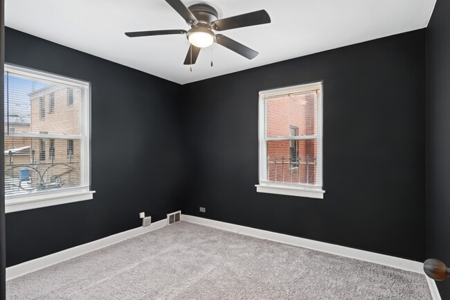 Building Photo - 8949 S Blackstone Ave