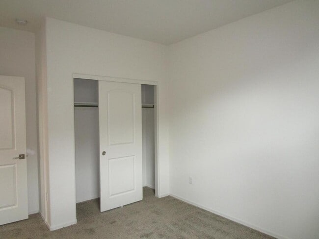 Building Photo - 14226 E Adeline Drive