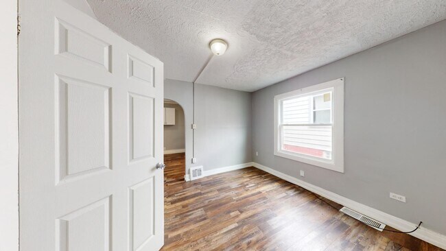 Building Photo - 3523 Walton Ave