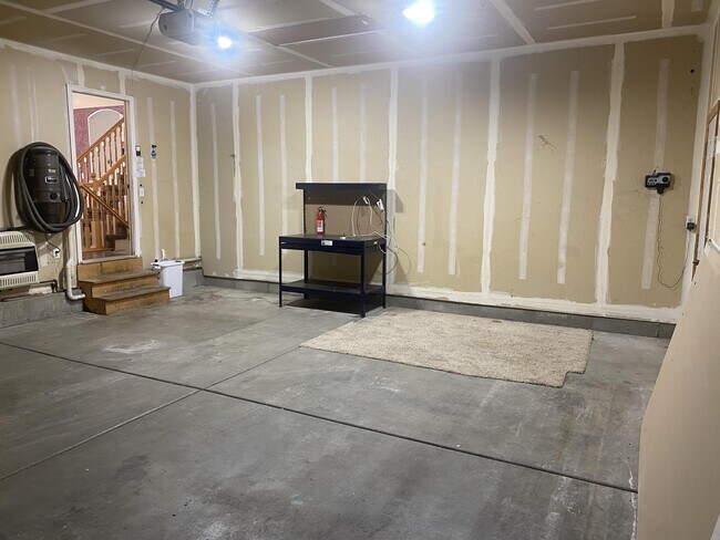 Building Photo - 259 W 1825 N