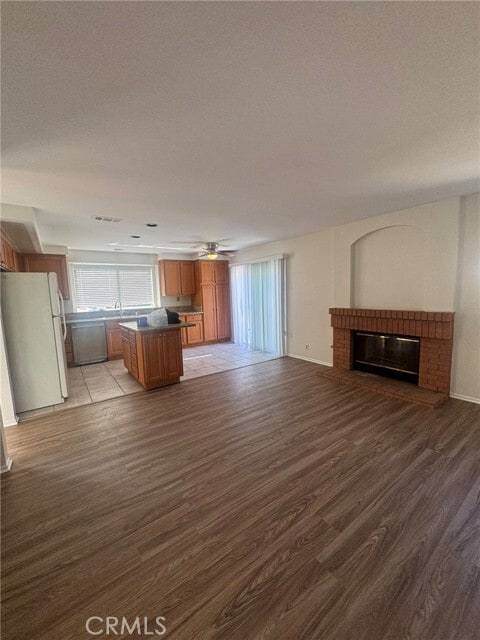 Building Photo - 971 Longview Dr