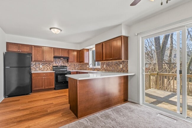 Building Photo - 1302 N Gammon Rd