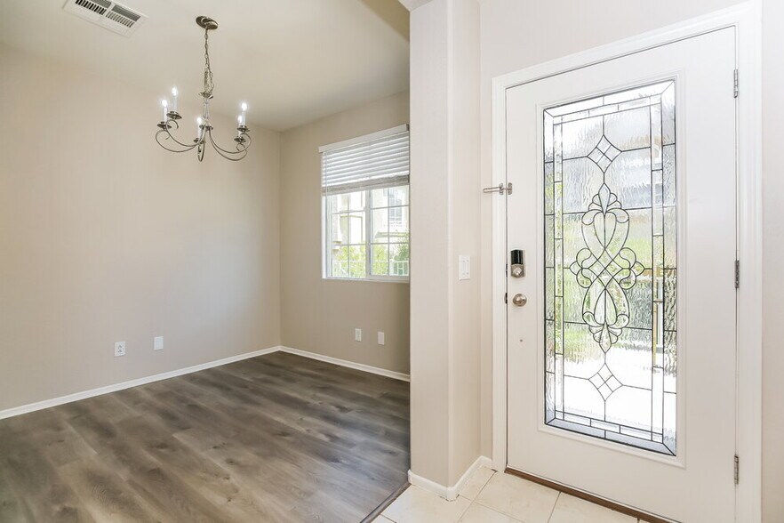 Building Photo - 7560 Bright Eyed Ct