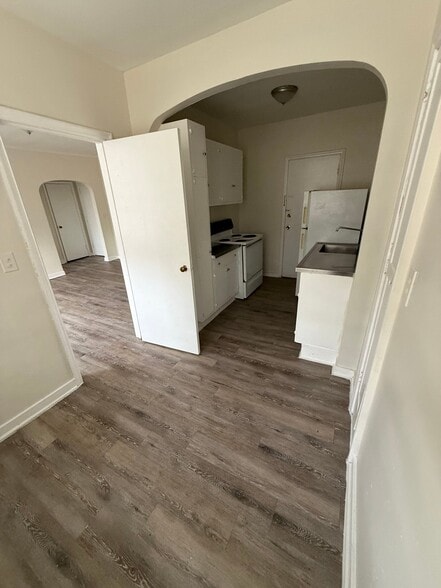 Building Photo - 276 Collins St